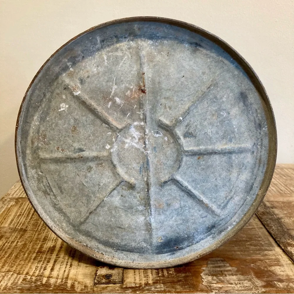 Vintage Galvanized Metal 5 Gallon Pail Sunflower Top Oil Can